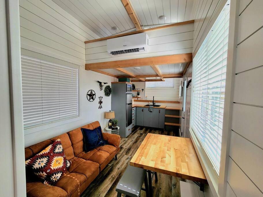 Romantic Tiny Home With Private Deck Apple Valley Exterior foto